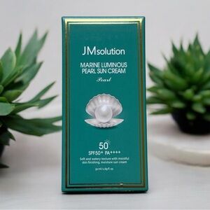 Marine Luminous Pearl Sun Cream